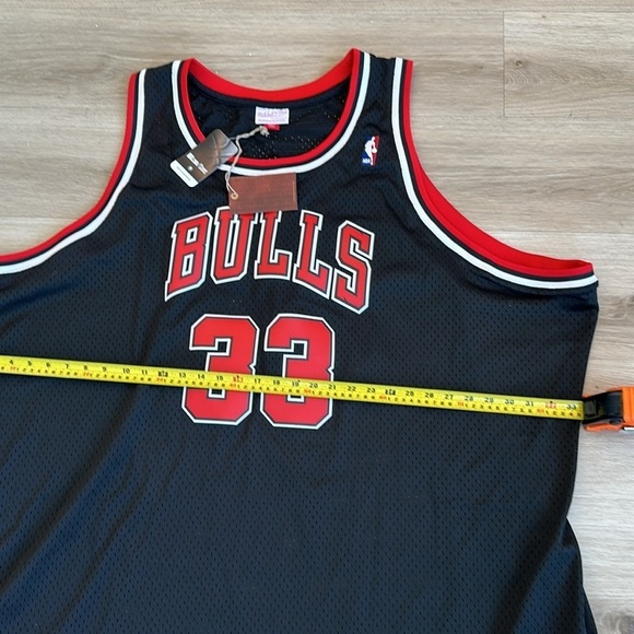 Scottie Pippen Chicago Bulls 1997/98 Hardwood Classics Swingman PlayerJersey - Picture 9 of 12